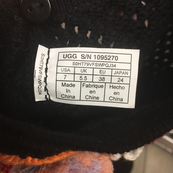 UGG | Black Crochet Boots With Flower Appliqués 7 - Picture 8 of 8